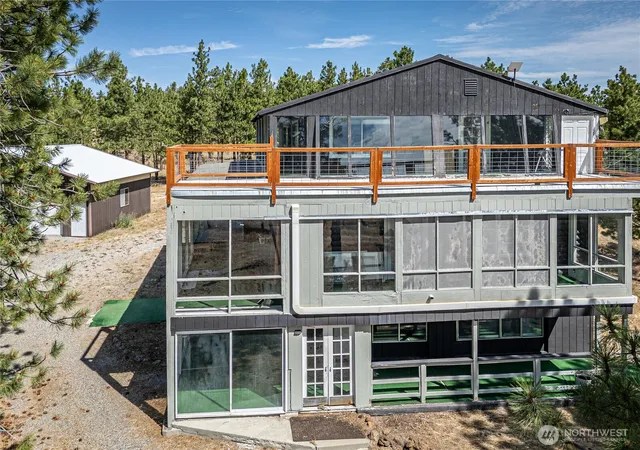 Photo 2 of Single family home for sale at 107 Pioneer Ln, East Wenatchee, WA 98802 | MLS# NWM2557111 | Listing updated on 2026-10-01