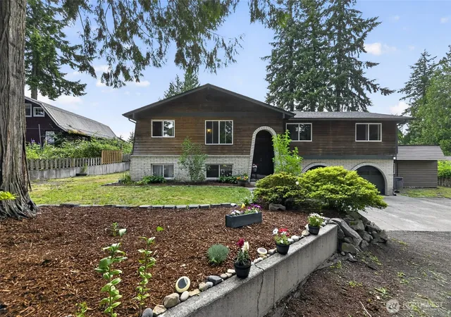 Photo 2 of Single family home for sale at 43729 284th Avenue Se, Enumclaw, WA 98022 | MLS# NWM2557119 | Listing updated on 2026-09-22