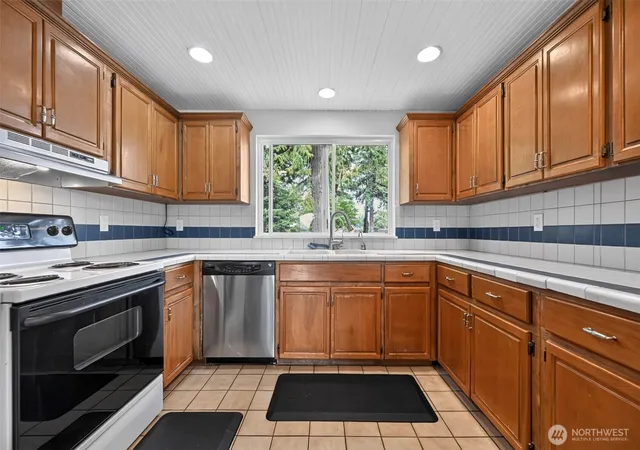 Photo 4 of Single family home for sale at 43729 284th Avenue SE, Enumclaw, WA 98022 | MLS# NWM2557119 | Listing updated on 2026-09-22