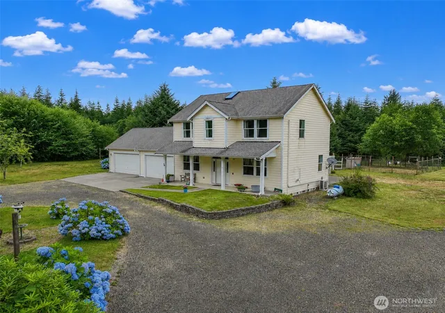 Photo 3 of Single family home for sale at 36 Daring Ln, Aberdeen, WA 98520 | MLS# NWM2557123 | Listing updated on 2026-09-22
