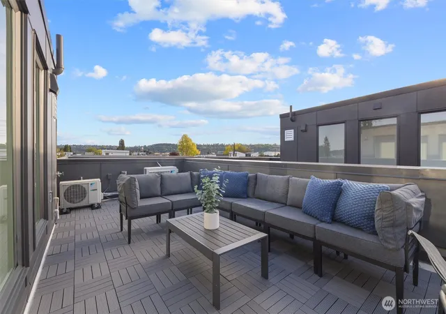 Condo for sale at 6602 Carleton Ave S #B, Seattle, WA 98108 | MLS# NWM2557172