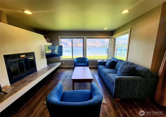 Photo 1 of Single family home for sale at 1 Lakeside 716 M, Manson, WA 98831 | MLS# NWM2557174 | Listing updated on 2026-09-22
