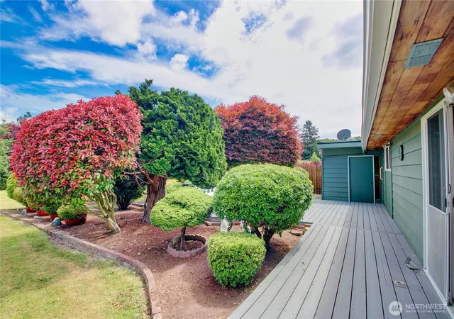 Photo 4 of Sale Pending at 1907 Sparrs Ln, Burlington, WA 98233 | MLS# NWM2557186 | Listing updated on 2026-09-25