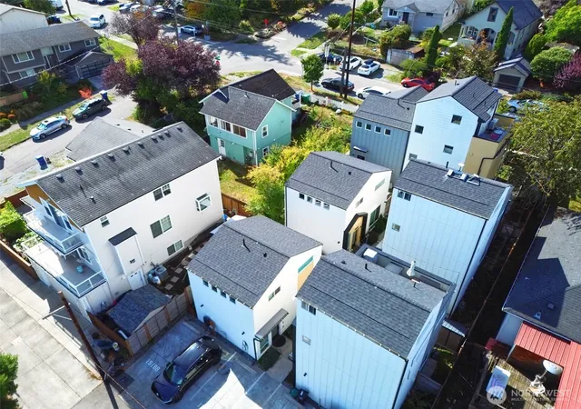 Photo 2 of Townhouse for sale at 1916 18th Avenue S #B, Seattle, WA 98144 | MLS# NWM2557195 | Listing updated on 2026-10-01