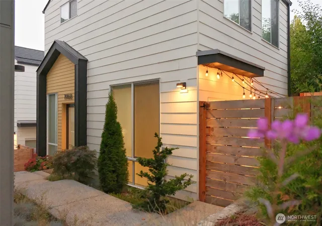Photo 4 of Townhouse for sale at 1916 18th Avenue S #B, Seattle, WA 98144 | MLS# NWM2557195 | Listing updated on 2026-10-01