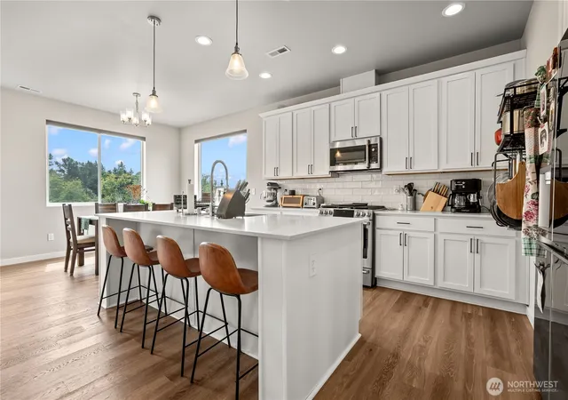 Photo 3 of Single family home for sale at 7026 61st Place Ne, Marysville, WA 98270 | MLS# NWM2557214 | Listing updated on 2026-09-22