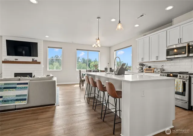 Photo 3 of Single family home for sale at 7026 61st Place NE, Marysville, WA 98270 | MLS# NWM2557214 | Listing updated on 2026-09-22
