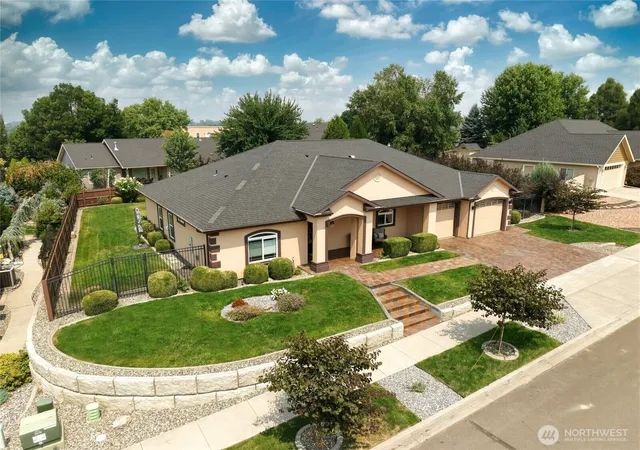 Photo 1 of Single family home for sale at 260 Coyote Ridge Dr, Walla Walla, WA 99362 | MLS# NWM2557237 | Listing updated on 2026-09-23