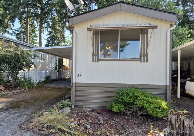 Manufactured home for sale at 7301 NE 175th Street #317, Kenmore, WA 98028 | MLS# NWM2557308