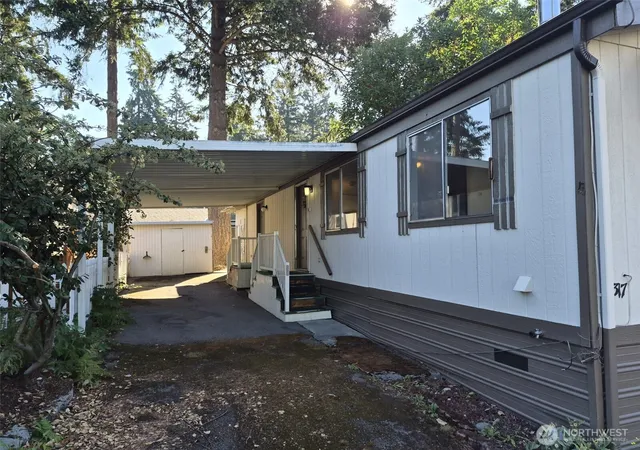 Photo 2 of Manufactured home for sale at 7301 Ne 175th Street #317, Kenmore, WA 98028 | MLS# NWM2557308 | Listing updated on 2026-09-23