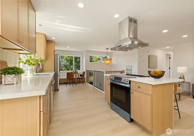 Photo 2 of Single family home for sale at 5134 S Wallace St, Seattle, WA 98178 | MLS# NWM2557313 | Listing updated on 2026-10-01