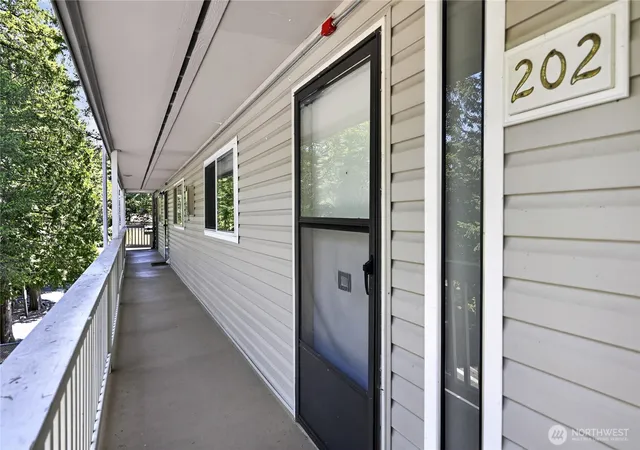 Photo 4 of Condo for sale at 14527 NE 40th Street #G202, Bellevue, WA 98007 | MLS# NWM2557324 | Listing updated on 2026-09-24