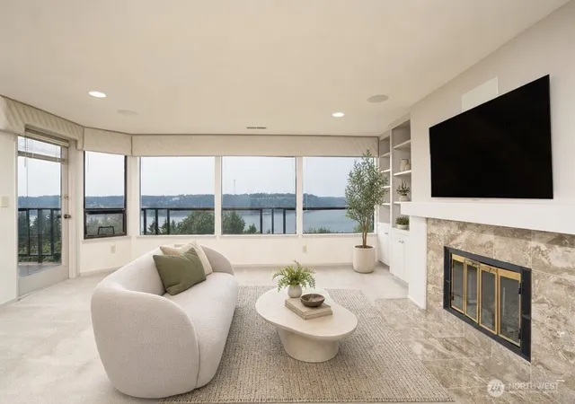 Photo 4 of Condo for sale at 3016 N Narrows Dr #316, Tacoma, WA 98407 | MLS# NWM2557341 | Listing updated on 2026-09-27
