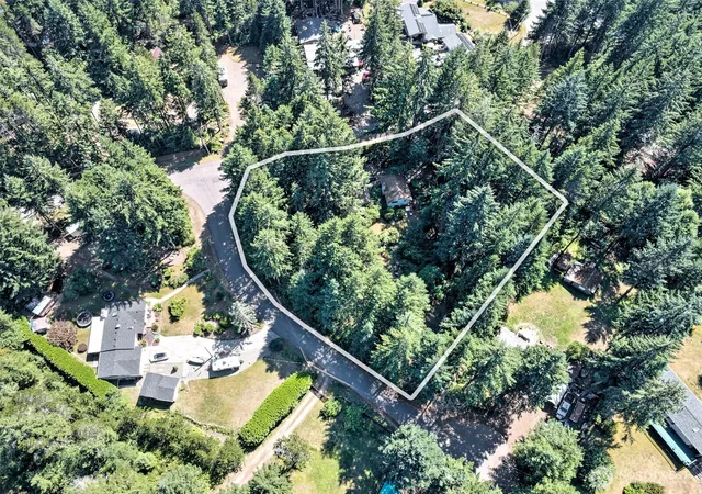 Photo 3 of Sale Pending at 71 E Leisure Ln, Grapeview, WA 98546 | MLS# NWM2557344 | Listing updated on 2026-09-25