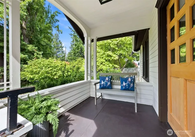 Photo 3 of Single family home for sale at 14622 18th Avenue SW, Burien, WA 98166 | MLS# NWM2557348 | Listing updated on 2026-09-24