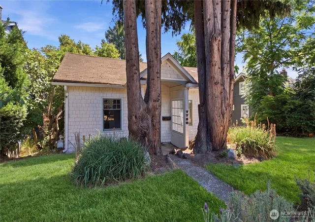 Photo 2 of Sale Pending at 7730 17th Avenue Ne, Seattle, WA 98115 | MLS# NWM2557367 | Listing updated on 2026-09-25