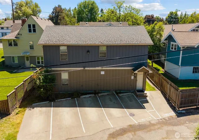 Photo 3 of House for sale at 1035 Isaacs Ave, Walla Walla, WA 99362 | MLS# NWM2557387 | Listing updated on 2026-09-23