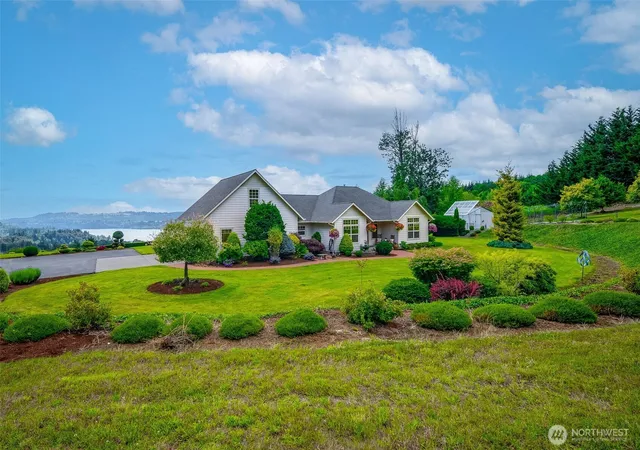 Single family home for sale at 289 Degoede Dr, Mossyrock, WA 98564 | MLS# NWM2557396