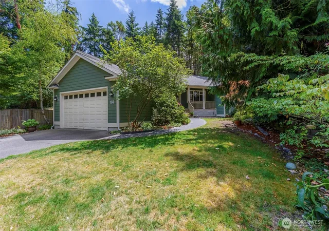 Photo 2 of Sale Pending at 155 Louisa St, Port Townsend, WA 98368 | MLS# NWM2557424 | Listing updated on 2026-09-25