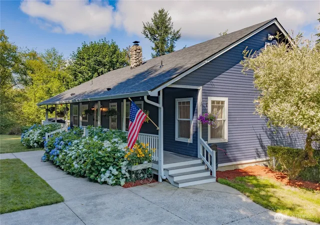 Single family home for sale at 27915 NE Thompson Cir, Yacolt, WA 98675 | MLS# NWM2557434