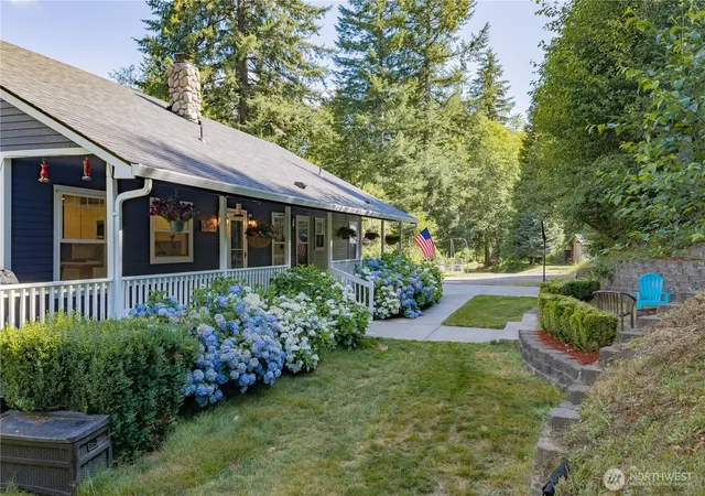 Photo 4 of Single family home for sale at 27915 NE Thompson Cir, Yacolt, WA 98675 | MLS# NWM2557434 | Listing updated on 2026-09-23