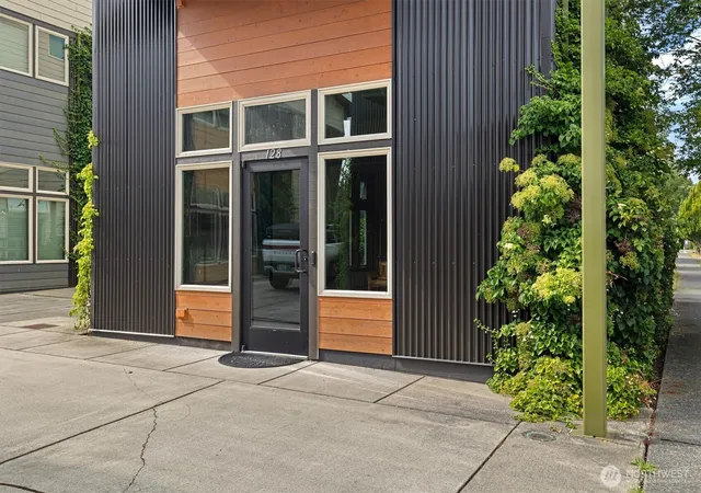 Photo 2 of Single family home for sale at 128 Abbott's Aly, Sedro Woolley, WA 98284 | MLS# NWM2557436 | Listing updated on 2026-09-23