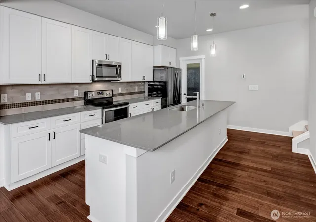 Photo 4 of Townhouse for sale at 19225 Damson Rd #D2, Lynnwood, WA 98036 | MLS# NWM2557446 | Listing updated on 2026-09-23