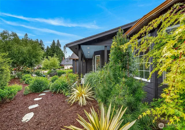 Photo 3 of Single family home for sale at 1802 Fairview Ct, Lynden, WA 98264 | MLS# NWM2557493 | Listing updated on 2026-09-28