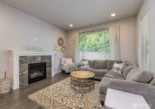Photo 4 of Single family home for sale at 29324 122nd Place SE, Auburn, WA 98092 | MLS# NWM2557495 | Listing updated on 2026-09-28
