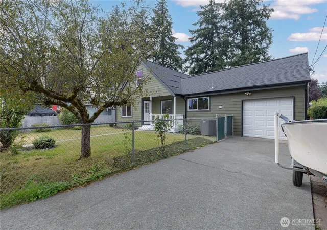 Photo 1 of Single family home for sale at 8407 Winona St Sw, Lakewood, WA 98498 | MLS# NWM2557504 | Listing updated on 2026-09-29