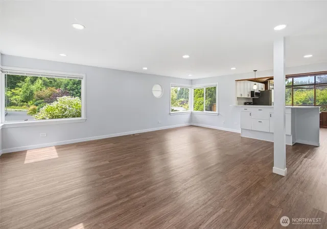Photo 3 of Sale Pending at 11331 E Riverside Dr, Bothell, WA 98011 | MLS# NWM2557512 | Listing updated on 2026-09-26