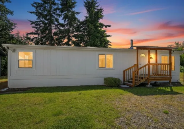 Photo 1 of Manufactured home for sale at 4672 Birch Bay Lynden Rd #82, Blaine, WA 98230 | MLS# NWM2557533 | Listing updated on 2026-10-26