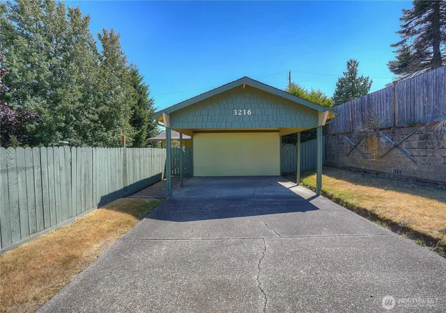 Photo 4 of Sale Pending at 3216 S 15th Street, Tacoma, WA 98405 | MLS# NWM2557538 | Listing updated on 2026-09-25