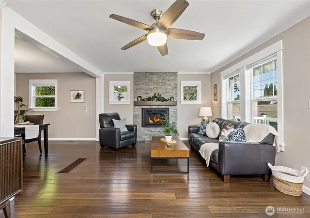 Photo 3 of Single family home for sale at 8105 44th Street W, University Place, WA 98466 | MLS# NWM2557561 | Listing updated on 2026-10-01