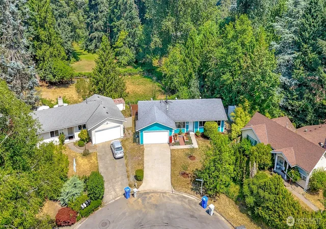 Photo 3 of Single family home for sale at 12416 Se 201st Place, Kent, WA 98031 | MLS# NWM2557597 | Listing updated on 2026-09-23