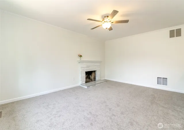 Photo 4 of Single family home for sale at 12416 SE 201st Place, Kent, WA 98031 | MLS# NWM2557597 | Listing updated on 2026-09-23