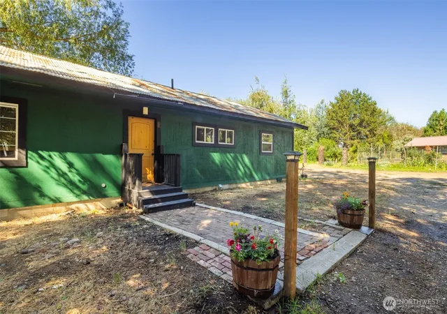 Photo 1 of Single family home for sale at 133 Woodhouse Loop, Ellensburg, WA 98926 | MLS# NWM2557607 | Listing updated on 2026-09-23