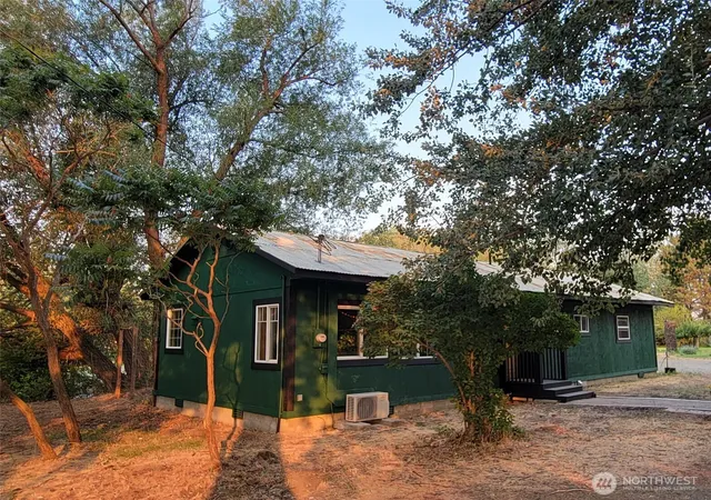 Photo 2 of Single family home for sale at 133 Woodhouse Loop, Ellensburg, WA 98926 | MLS# NWM2557607 | Listing updated on 2026-09-23