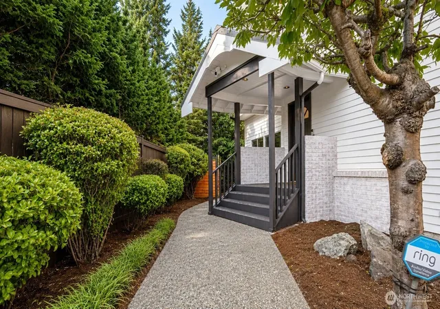 Photo 3 of Single family home for sale at 1630 2nd Street, Kirkland, WA 98033 | MLS# NWM2557615 | Listing updated on 2026-10-01