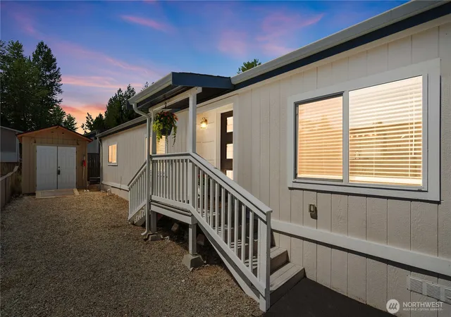Photo 2 of Manufactured home for sale at 31108 3rd Avenue #327, Black Diamond, WA 98010 | MLS# NWM2557635 | Listing updated on 2026-09-23