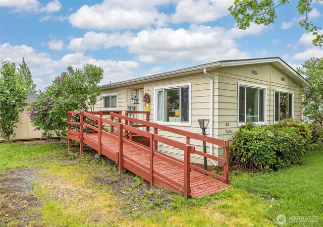Photo 1 of Manufactured home for sale at 380 E Pole Rd #20, Lynden, WA 98264 | MLS# NWM2557672 | Listing updated on 2026-09-26