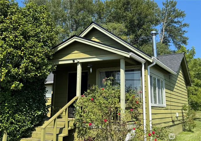 Photo 2 of Single family home for sale at 12026 59th Avenue S, Seattle, WA 98178 | MLS# NWM2557679 | Listing updated on 2026-09-23