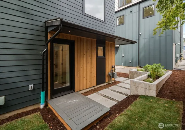 Photo 3 of Sale Pending at 9211 12th Avenue Ne, Seattle, WA 98115 | MLS# NWM2557691 | Listing updated on 2026-09-25