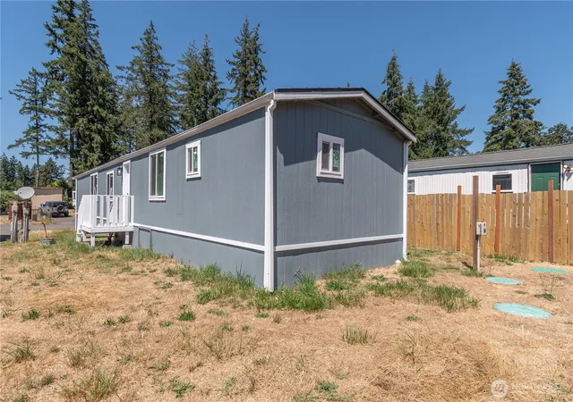 Photo 3 of Manufactured home for sale at 1704 210th Street Ct E #88, Spanaway, WA 98387 | MLS# NWM2557700 | Listing updated on 2026-09-23