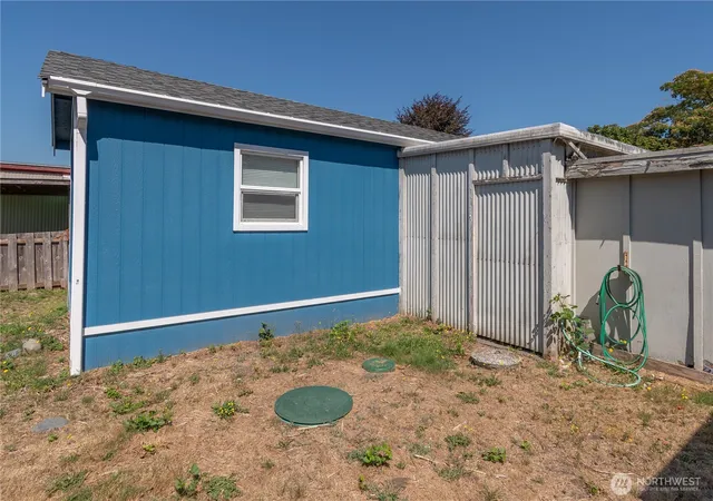 Photo 3 of Manufactured home for sale at 5214 72nd Avenue E #20, Puyallup, WA 98371 | MLS# NWM2557701 | Listing updated on 2026-09-23