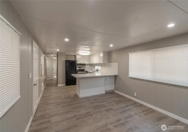 Photo 4 of Manufactured home for sale at 5214 72nd Avenue E #20, Puyallup, WA 98371 | MLS# NWM2557701 | Listing updated on 2026-09-23