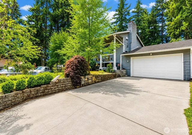Photo 3 of Sale Pending at 7020 E Homestead Ct, Tacoma, WA 98404 | MLS# NWM2557708 | Listing updated on 2026-09-24