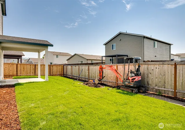 Photo 2 of Single family home for sale at 2016 Henderson Way, Longview, WA 98632 | MLS# NWM2557721 | Listing updated on 2026-09-28