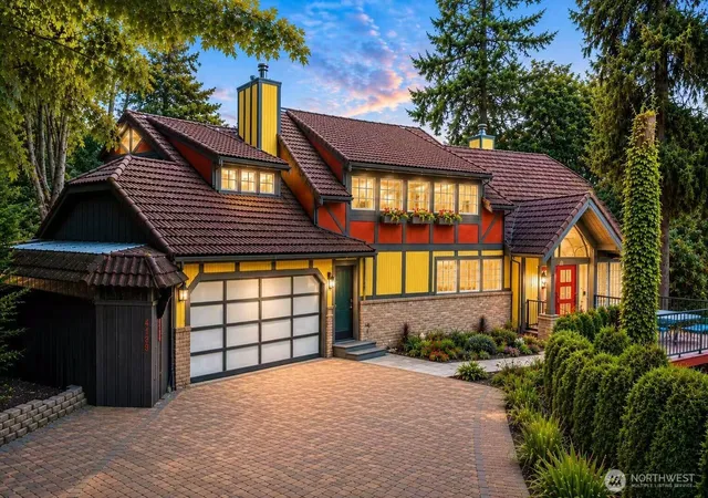 Photo 1 of Single family home for sale at 4739 Fernridge Ln, Mercer Island, WA 98040 | MLS# NWM2557722 | Listing updated on 2026-10-02