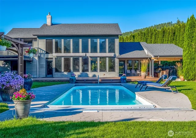 Photo 3 of Single family home for sale at 77 Joyful Pl, Leavenworth, WA 98826 | MLS# NWM2557724 | Listing updated on 2026-09-23